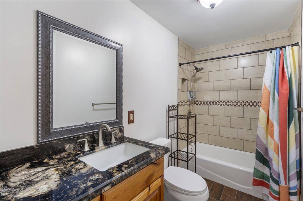Second bathroom near the second downstairs bedroom