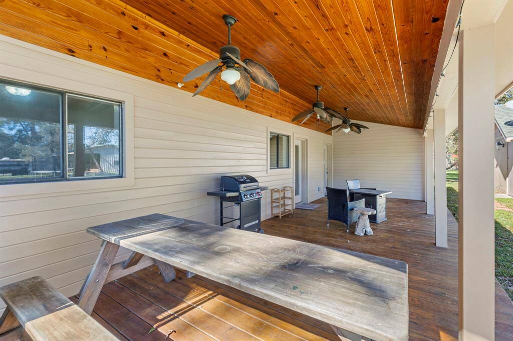 Plenty of space to entertain family and friends