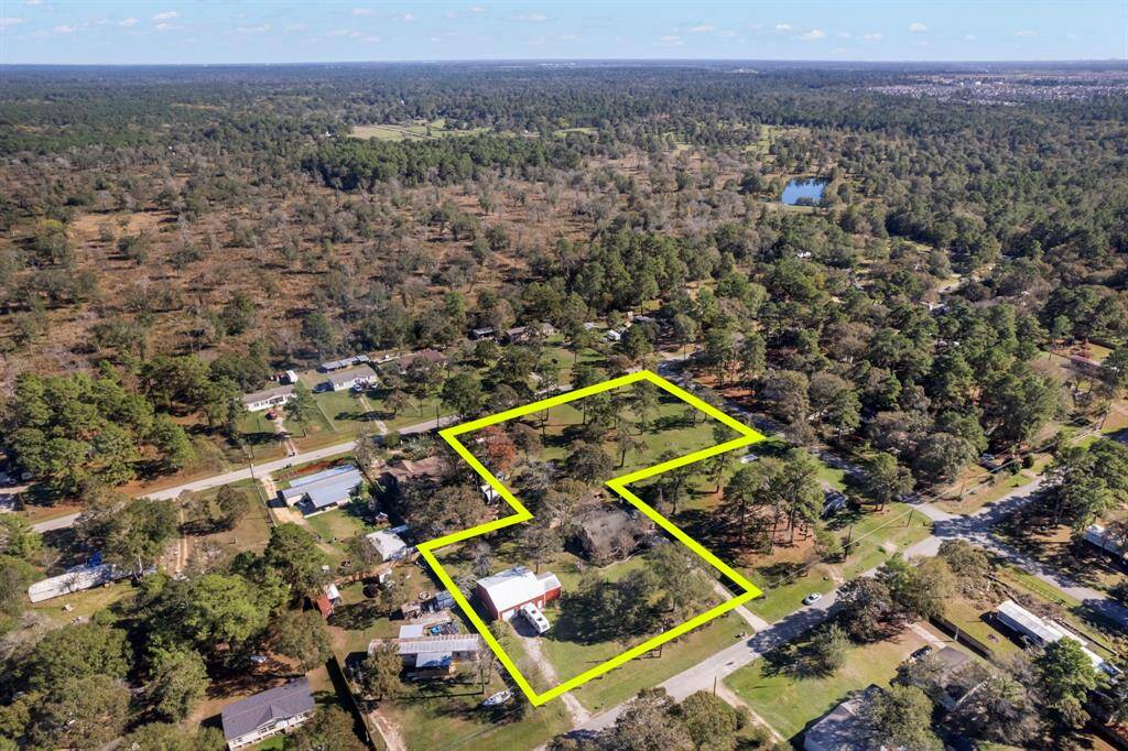 Consisting of 2 lots at the front entrance, and 3 lots at the back