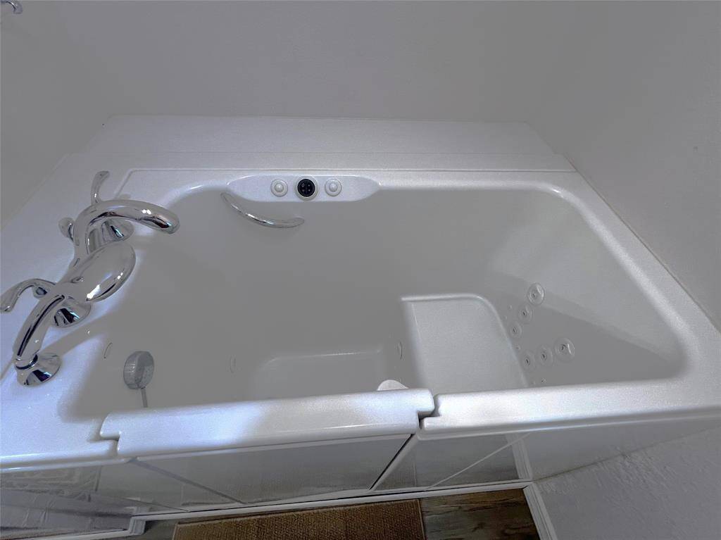 It's jetted and ready for you to relax in after a long day.