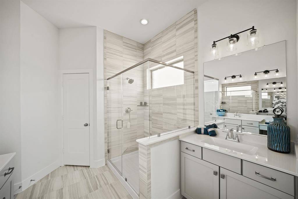 Photos are REPRESENTATIVE of the home /floor plan and are NOT of the actual home.  Selections, features, and room options may vary.  For more info., contact Chesmar Homes.