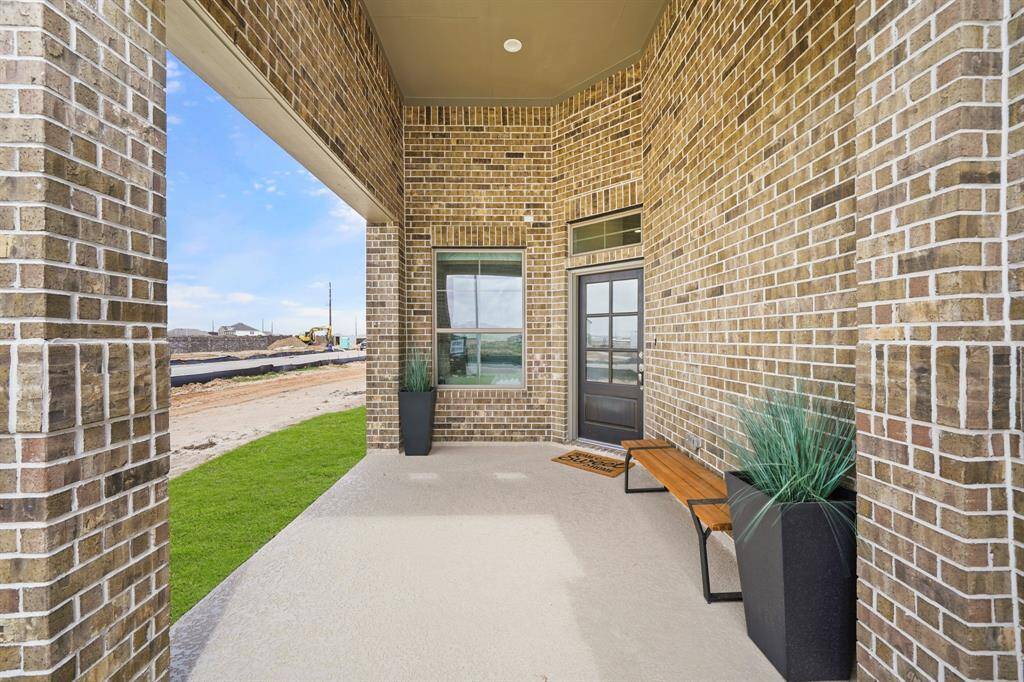 Photos are REPRESENTATIVE of the home /floor plan and are NOT of the actual home. Selections, features, and room options may vary. For more info., contact Chesmar Homes.