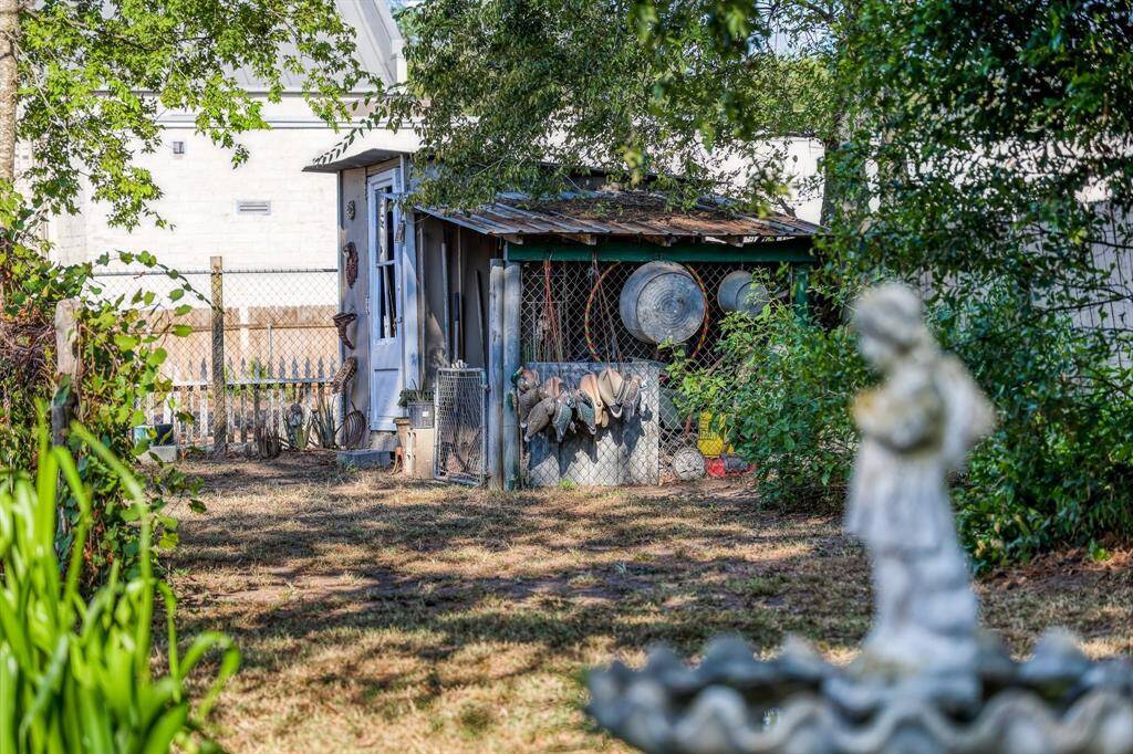 Gardening shed