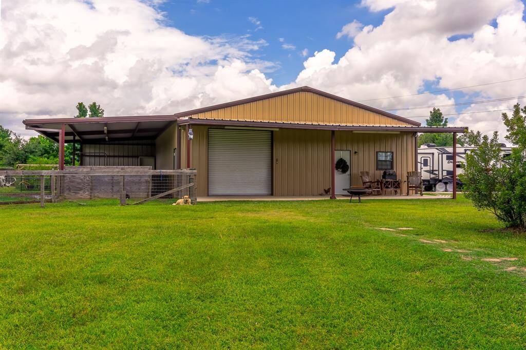 1600 sq ft commercial building with workshop and guesthouse