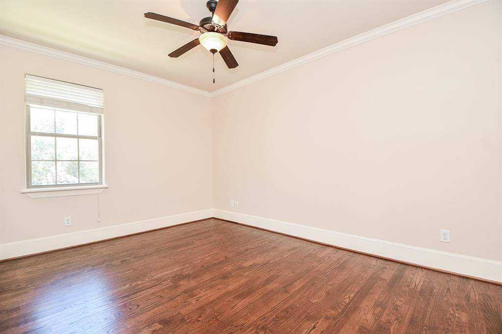 There are four bed rooms at second floor.