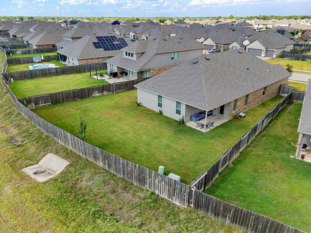 No backyard neighbors!