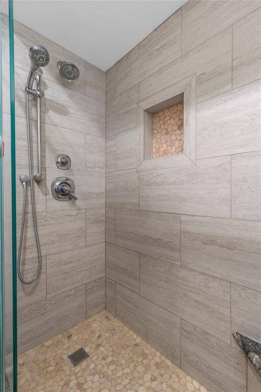 SPA-LIKE BATH WITH WALK-IN TILE SHOWER! FRAMELESS GLASS DOOR! EVERYTHING RECENTLY UPDATED! ALL FURNISHINGS INCLUDED!