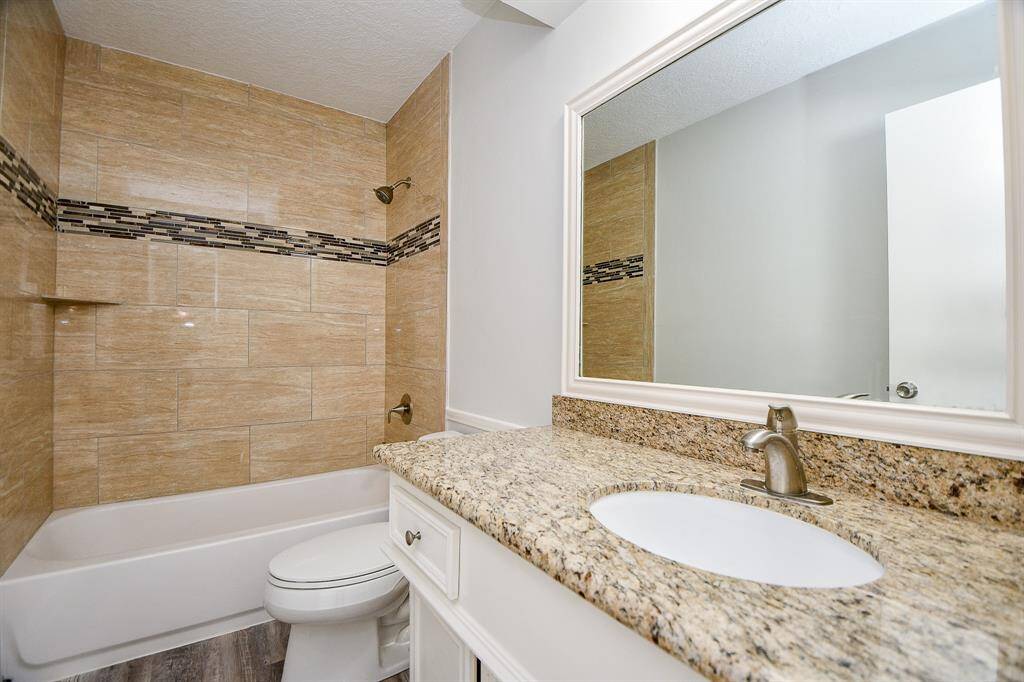 Second en-suite Bathroom