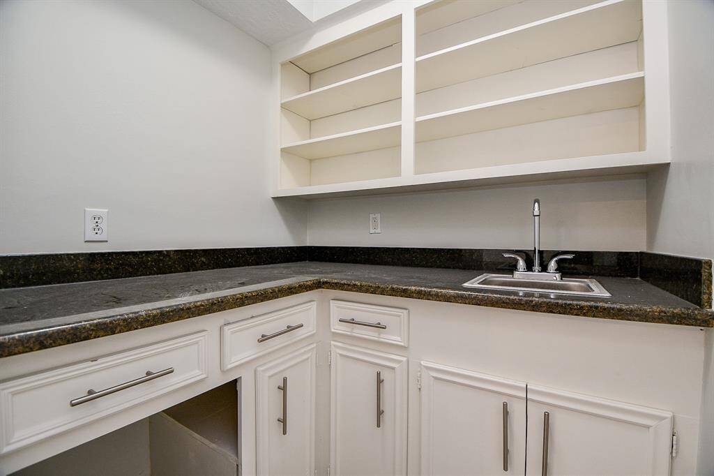 Walk in in wet bar in Game Room