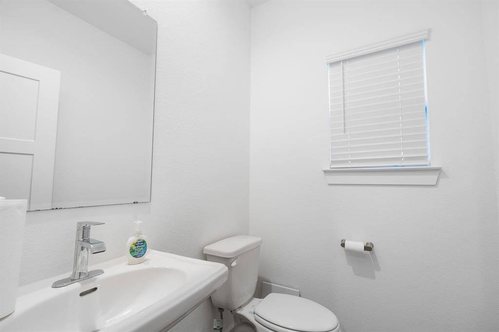 There is even a guest bath down.