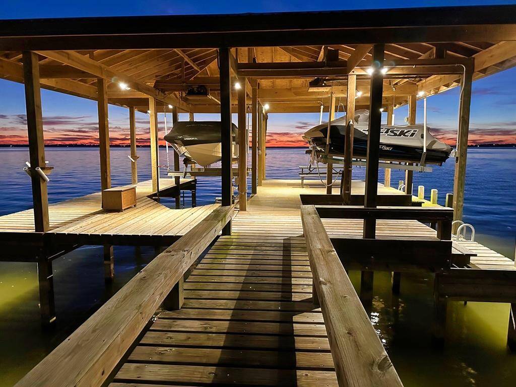 Sunsets are amazing around the Lake and you get a panoramic view from this property!  It never gets old!