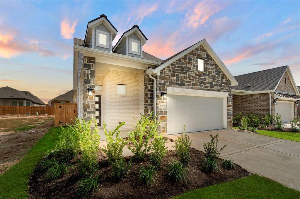 Photos are REPRESENTATIVE of the home /floor plan and are NOT of the actual home. Selections, features, and room options may vary. For more info., contact Chesmar Homes.