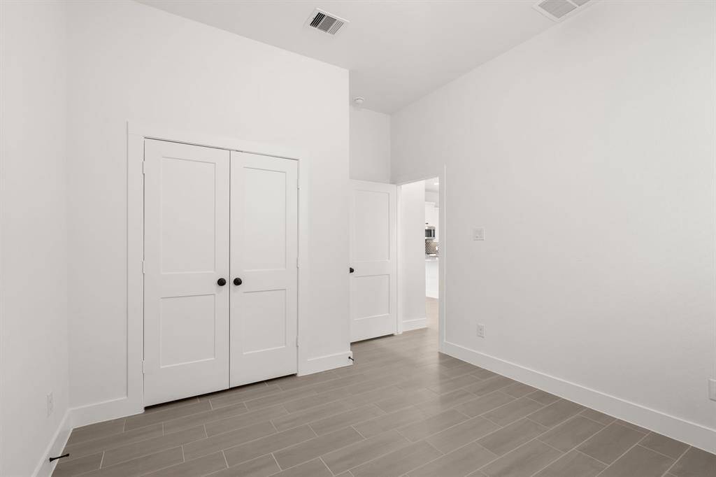 Photos are REPRESENTATIVE of the home /floor plan and are NOT of the actual home.  Selections, features, and room options may vary.  For more info., contact Chesmar Homes.