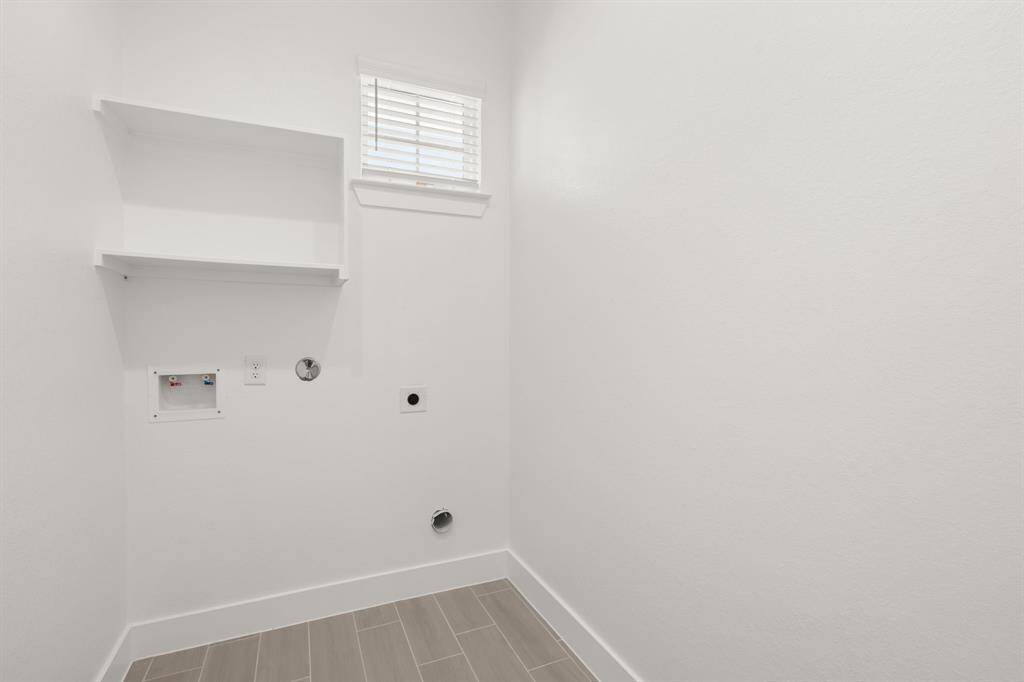 Photos are REPRESENTATIVE of the home /floor plan and are NOT of the actual home.  Selections, features, and room options may vary.  For more info., contact Chesmar Homes.