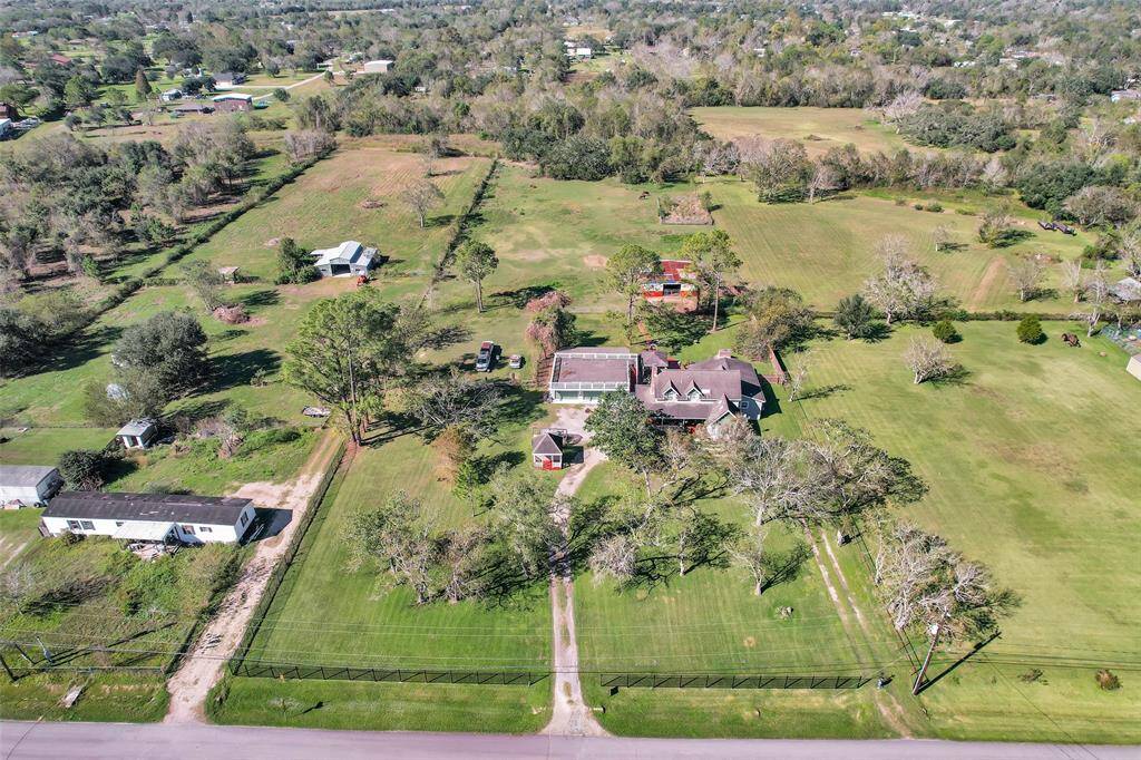 This turnkey home is ready for its next chapter.