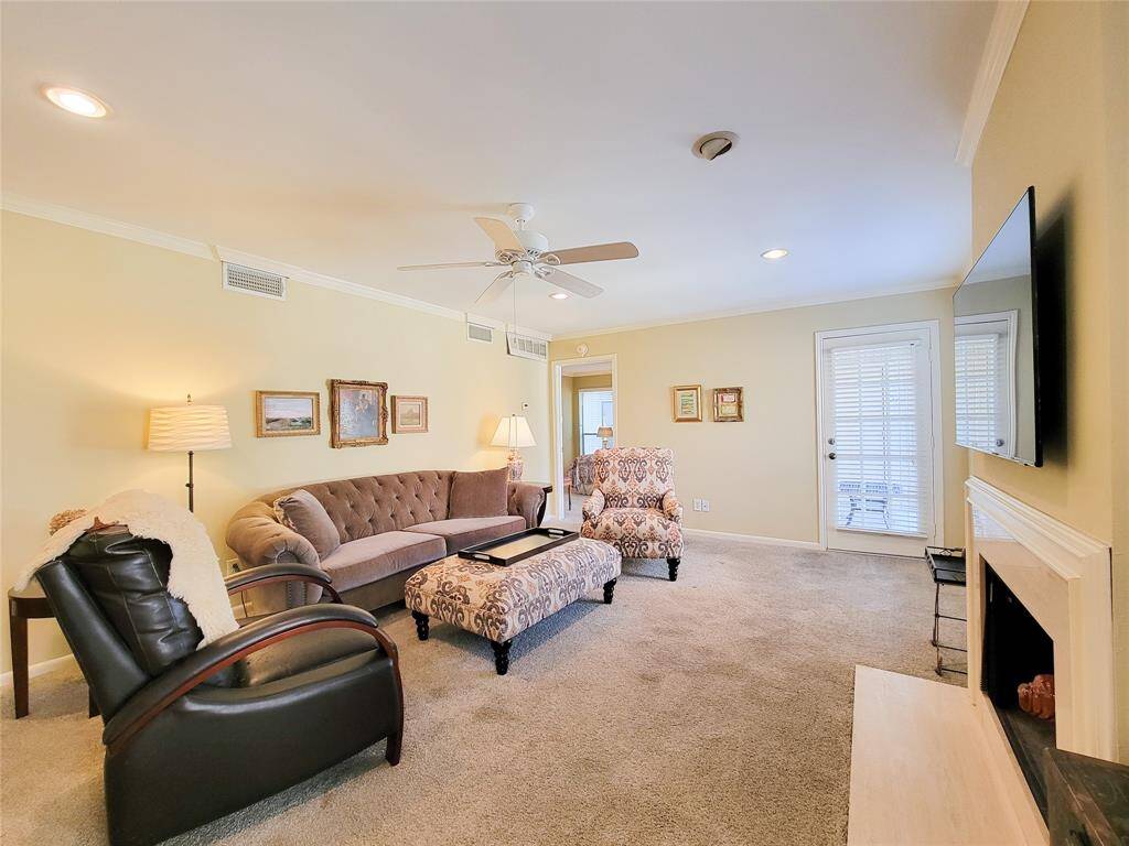 This expansive 20' x 14' living room has plenty of room for entertaining. Most furniture is included!