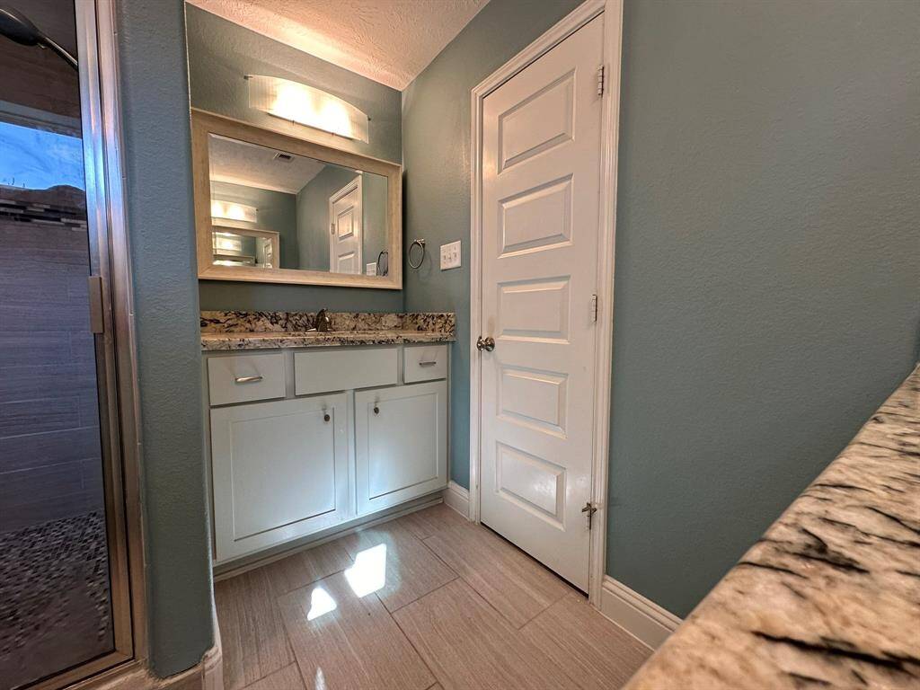 Common area Bathroom