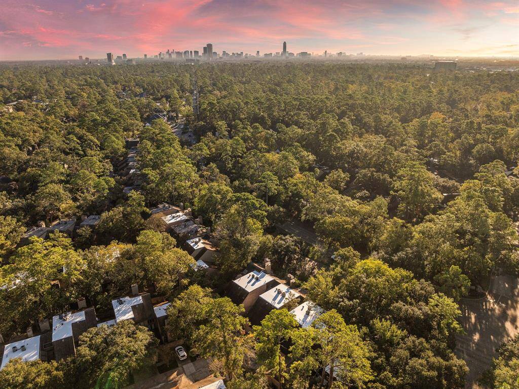 An incredible opportunity awaits at 212 Sugarberry Circle, offering a lifestyle that blends elegant and spacious living spaces with the coveted surroundings of the desirable community of Woods at Hudson!