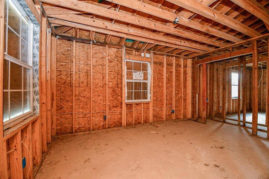 Spacious Home on a Generous lot - A perfect blend of comfort and Space.