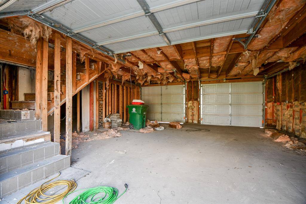 Spacious Home on a Generous lot - A perfect blend of comfort and Space.