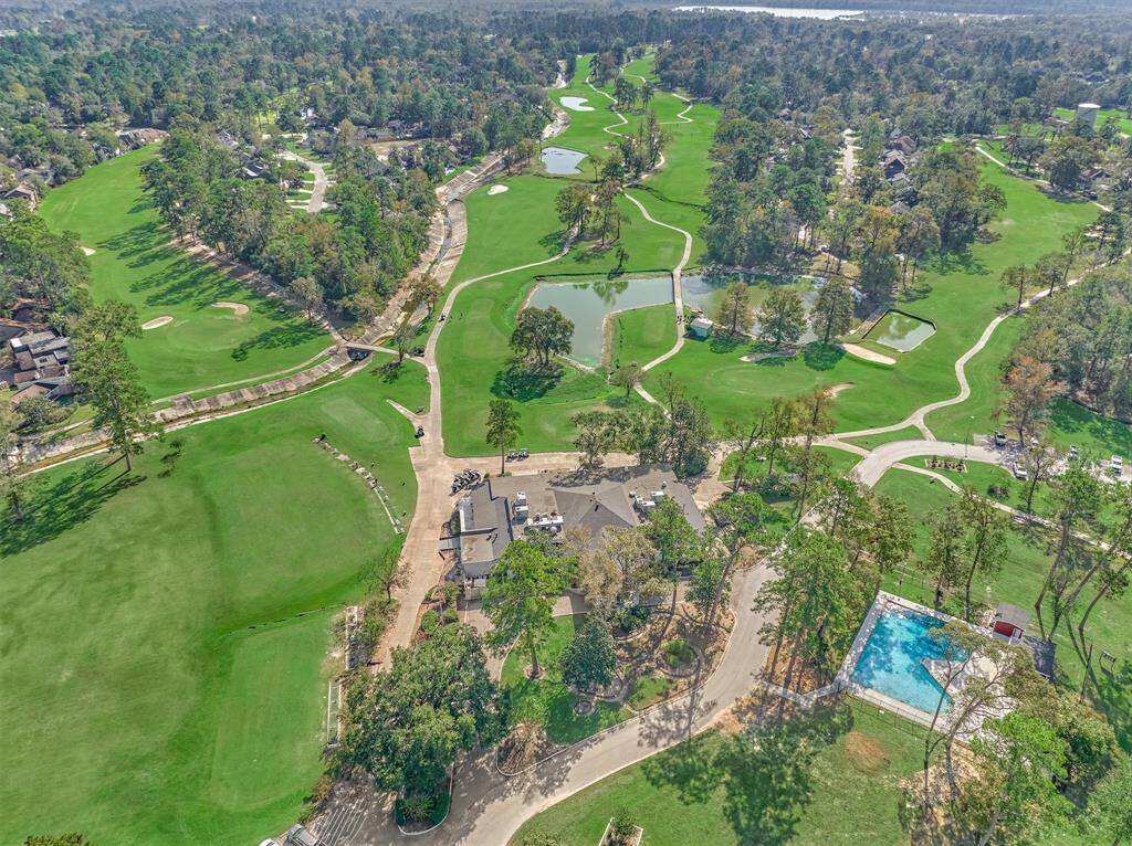 Community Golf Course & Pool