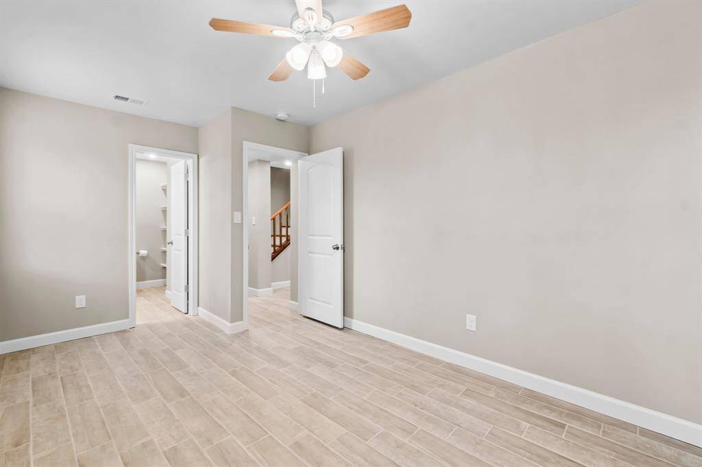 Bedroom 1: 1st floor