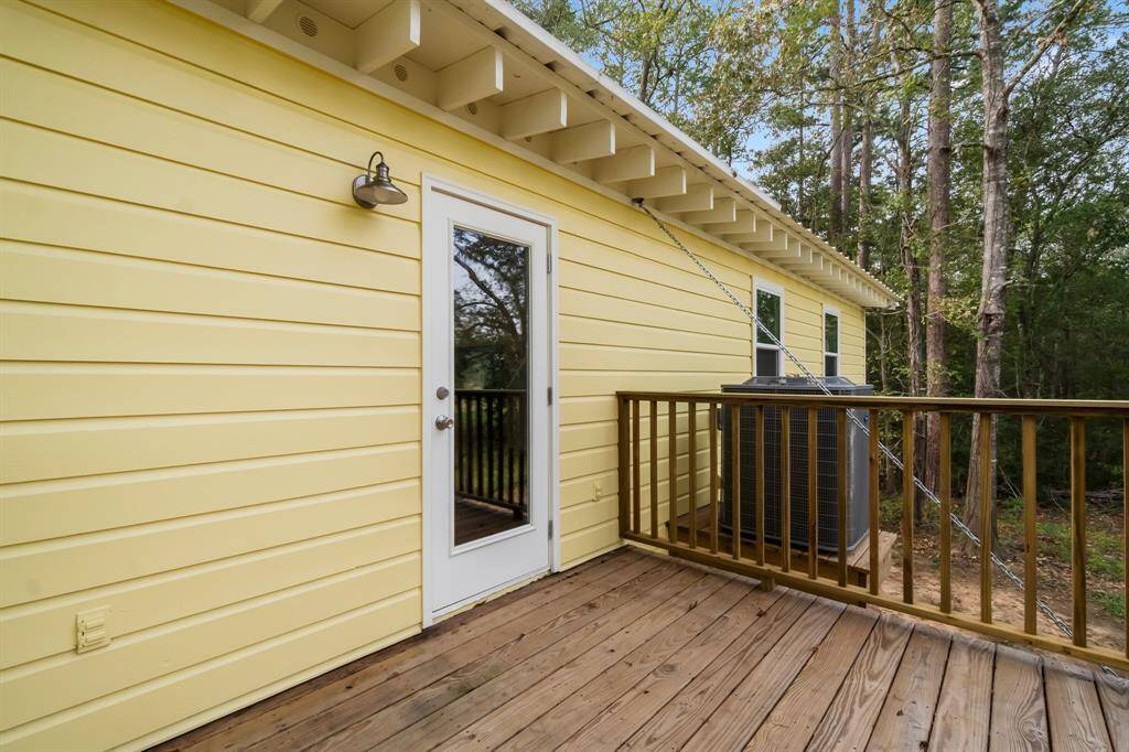 Back patio : 2nd floor