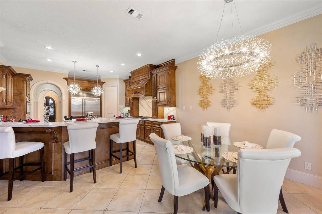 Breakfast room
