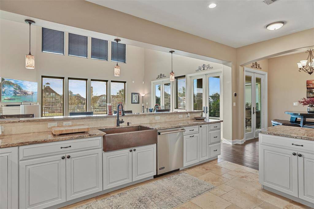 Stunning copper barn sink combines elegance with germ-fighting benefits.