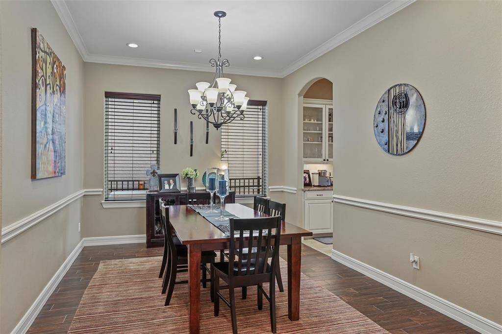 A charming dining area conveniently located off the kitchen.