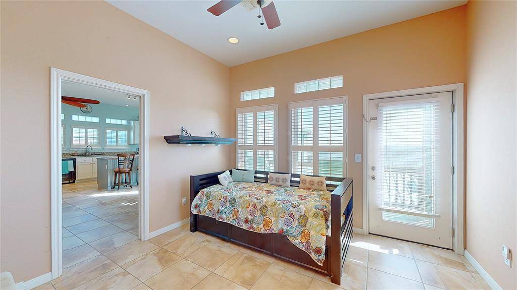Secondary Bathroom En-Suite to Guest Room
