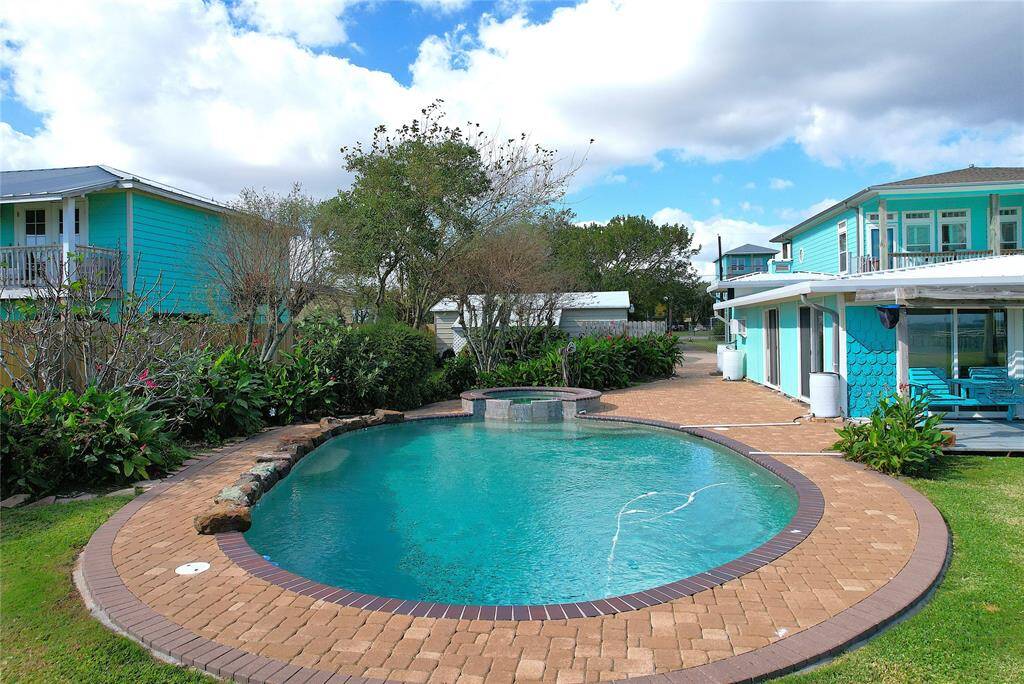 Pool and hot tub