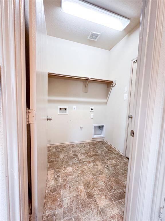 Mudroom attached to garage and kitchen