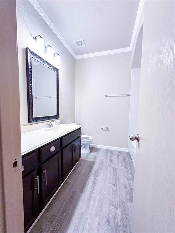 2nd bathroom