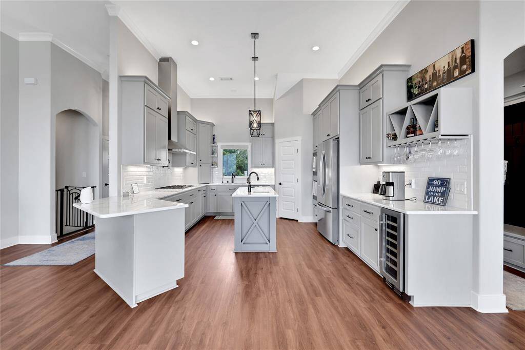 The island kitchen is a chefs dream!