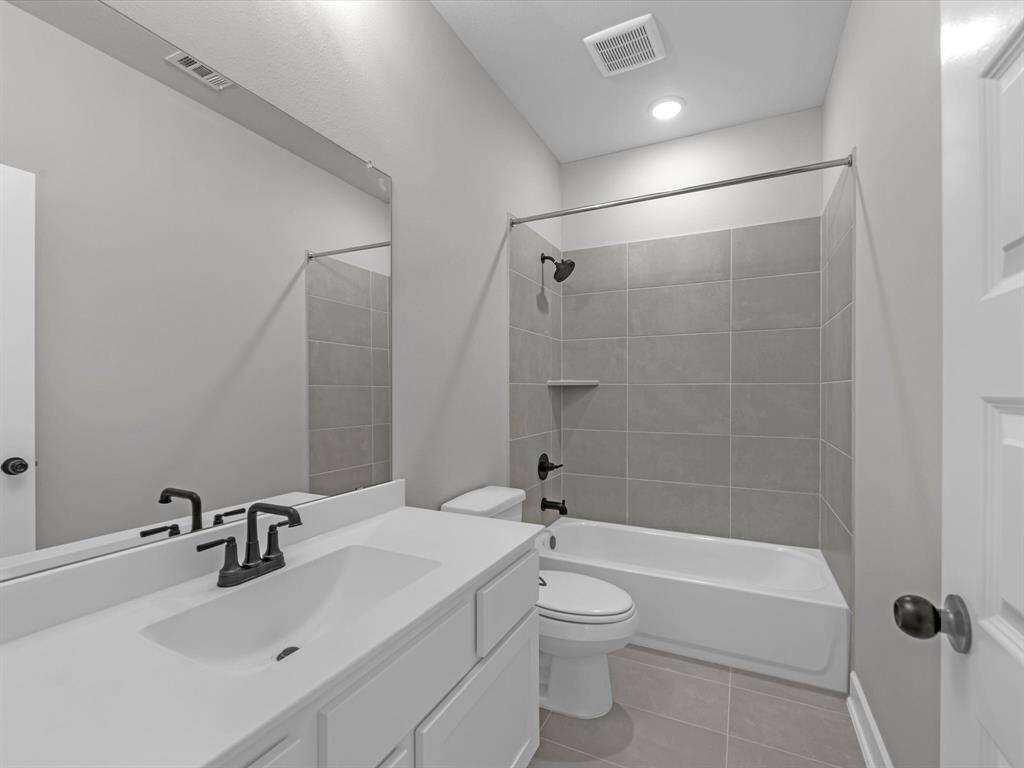 Representative photo. Home under construction. Design selections and colors may vary.