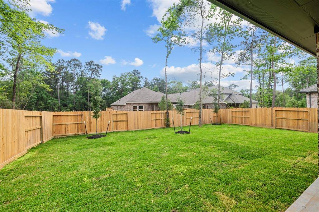 Welcome to The Holly by David Weekley Homes. Move-In-Ready Now!