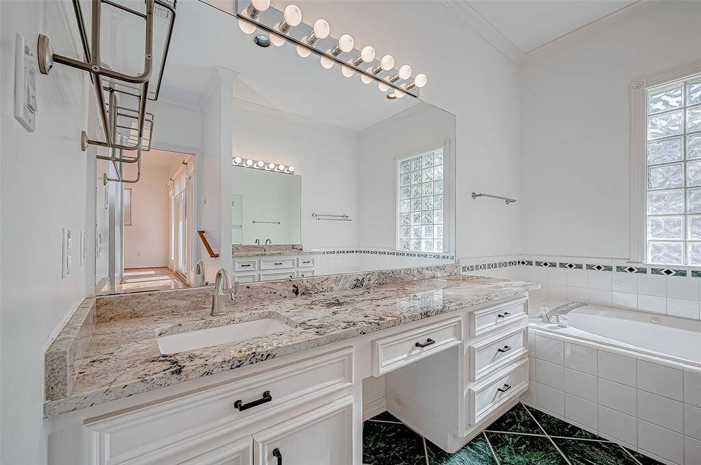 Gorgeous granite countertops