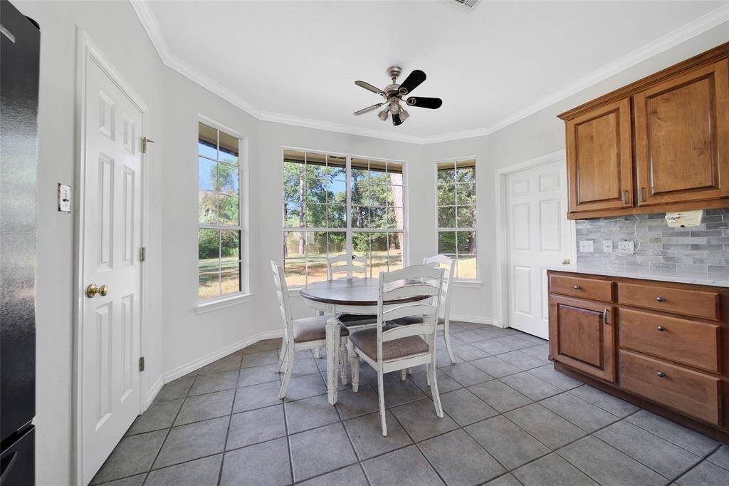 Breakfast area in the kitchen!