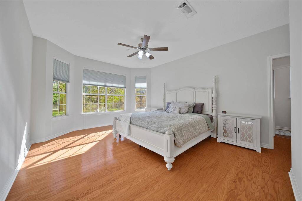 Primary suite with bay windows!