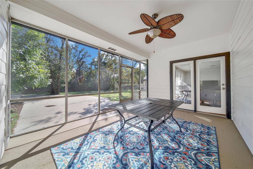 Screened in Patio