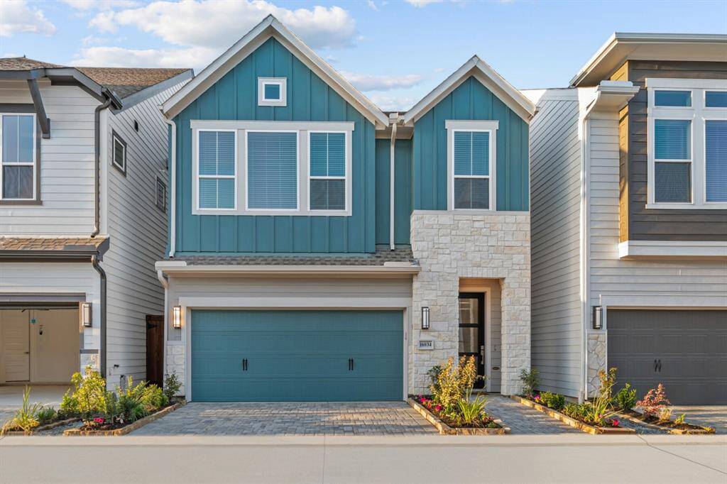 Welcome to The Bellomy by David Weekley Homes. Move-In-Ready Now!