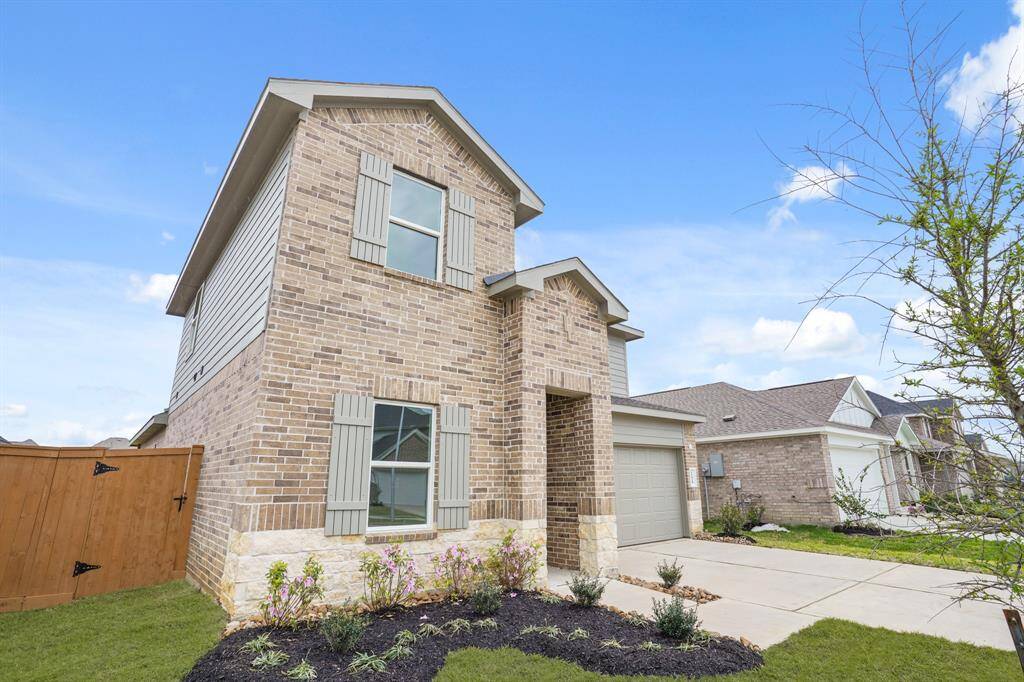 Beautiful Curb Appeal!