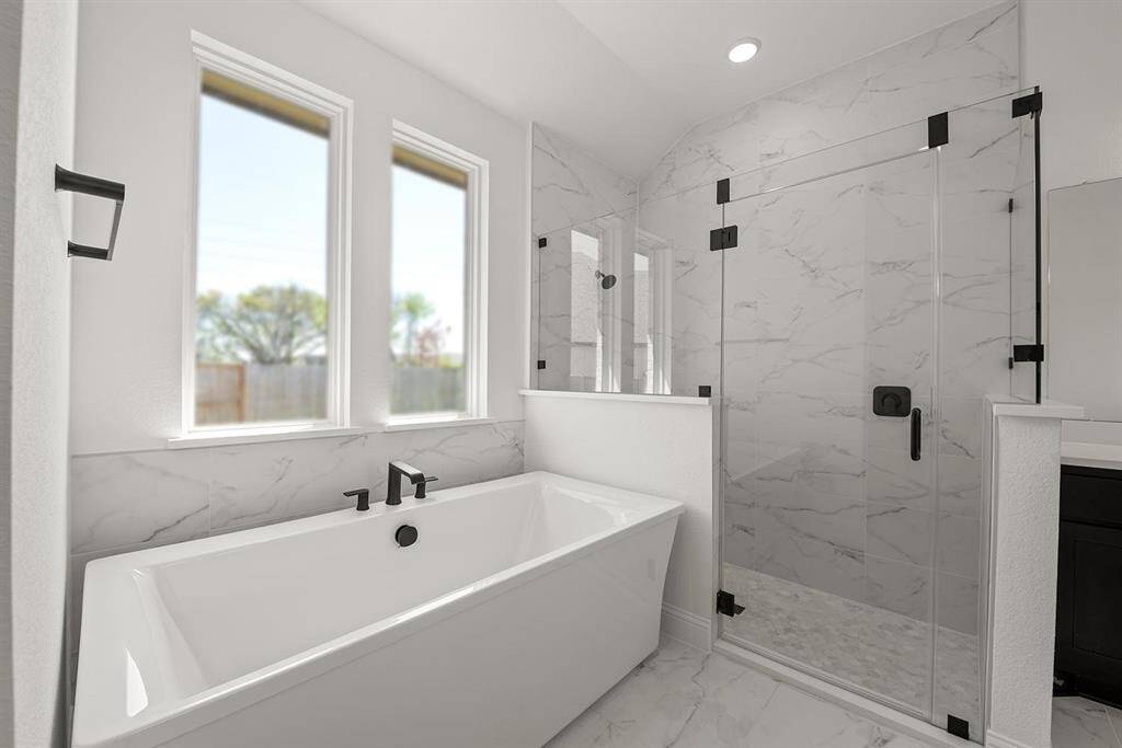Huntley III C primary bath