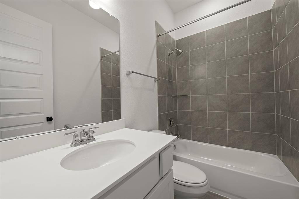 2nd Bedroom Bathroom