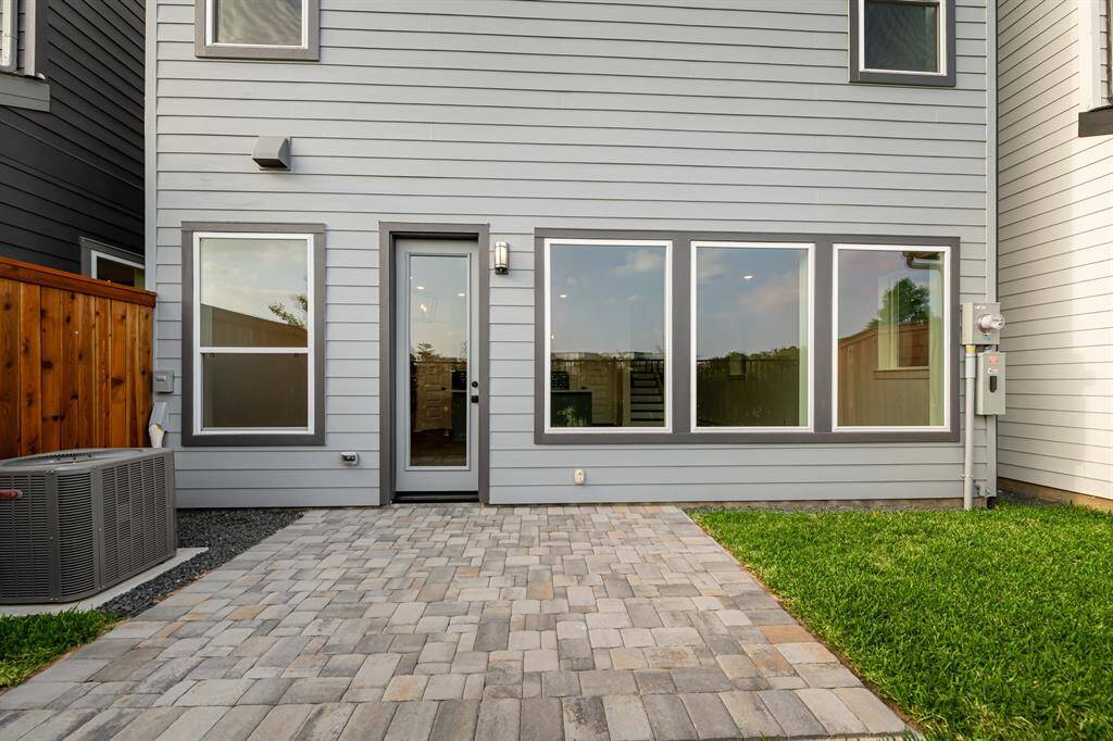 Welcome to The Bellomy by David Weekley Homes. Move-In-Ready Now!