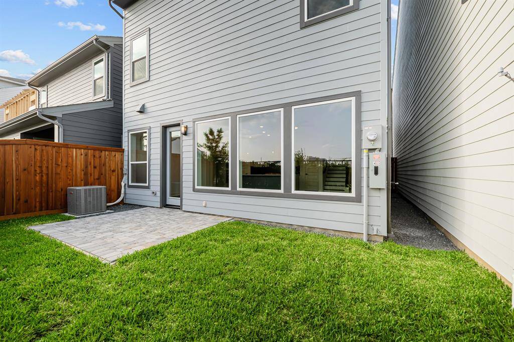 Welcome to The Bellomy by David Weekley Homes. Move-In-Ready Now!