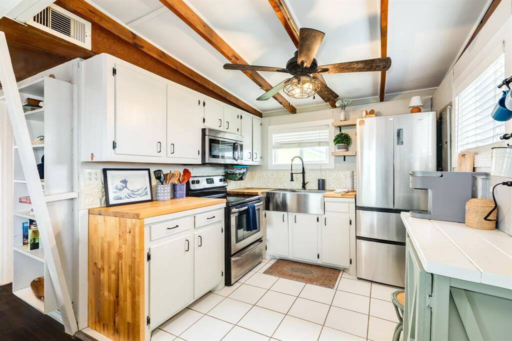 Notice how much prep space.