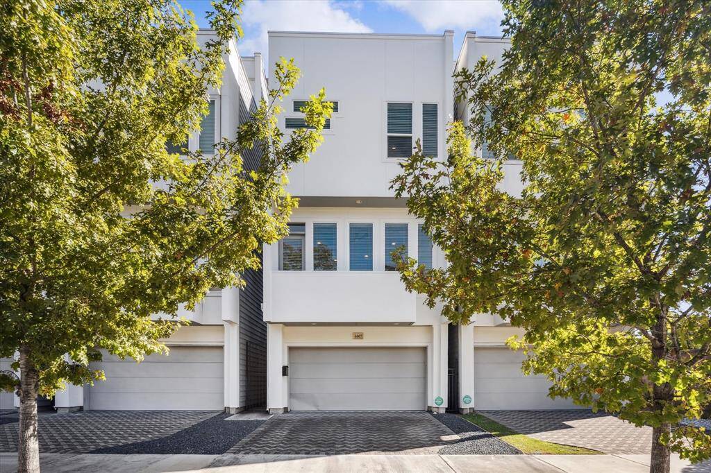 No HOA! Private Driveway.