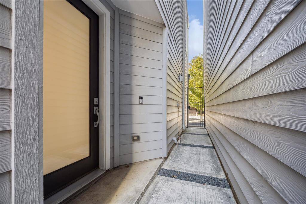 Private entrance to the home, with access to the back patio space.